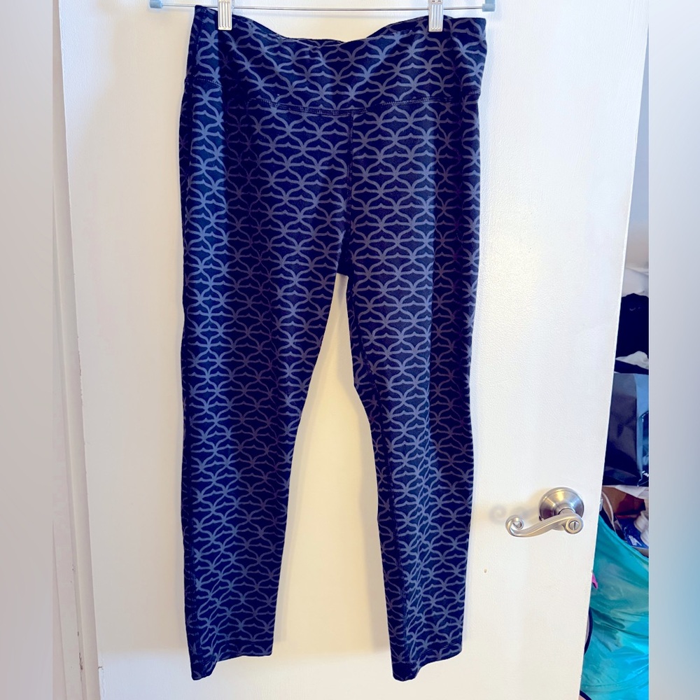 Vineyard Vine Leggings Large.